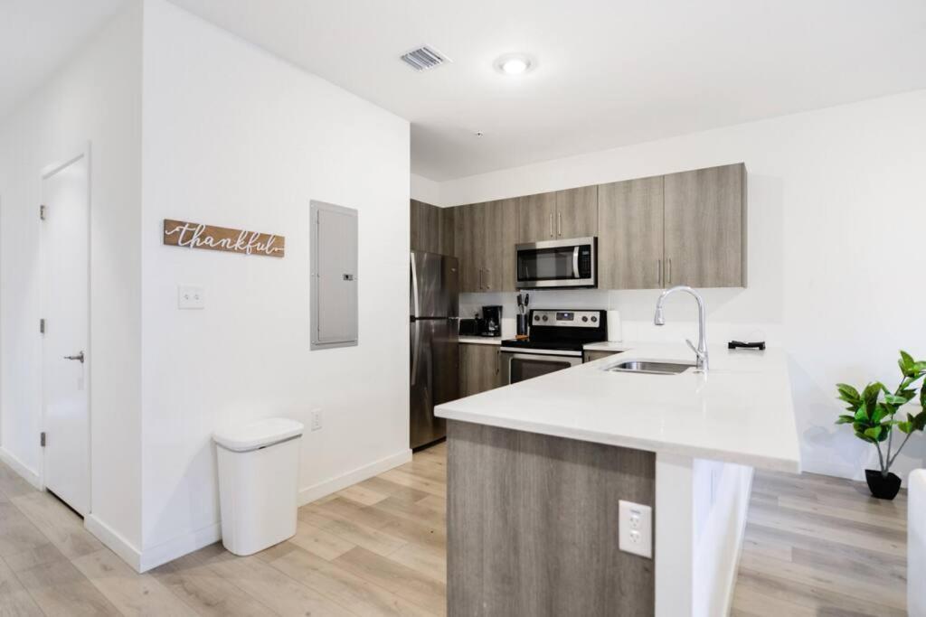 Fantastic Townhouse 15Minutes From The Beach Miami Esterno foto